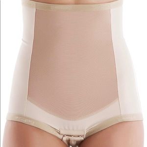 The Bellefit Postpartum Girdle (New with out tags)
